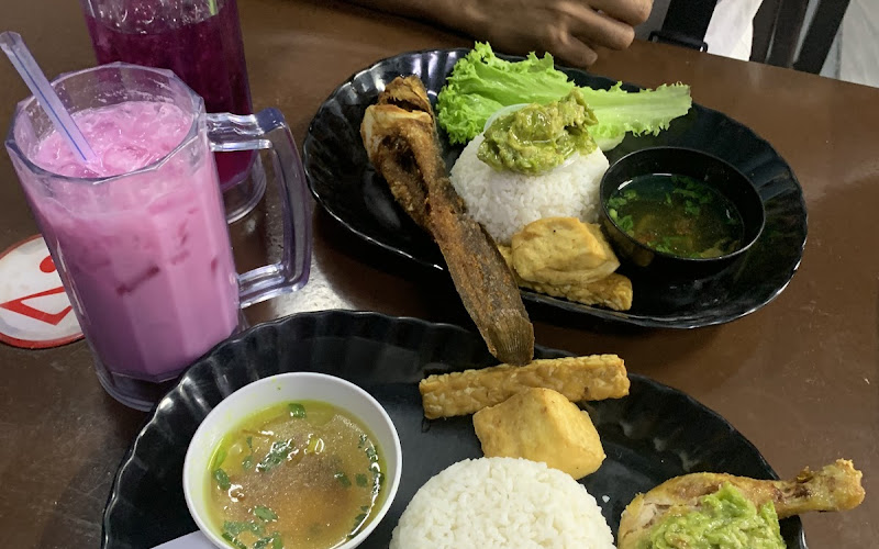 Kedai Makan Nadhira