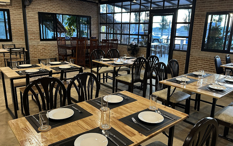 Khao Tao Reservoir Food Garden