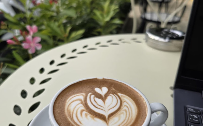 Reeno’s Coffee & La cabana