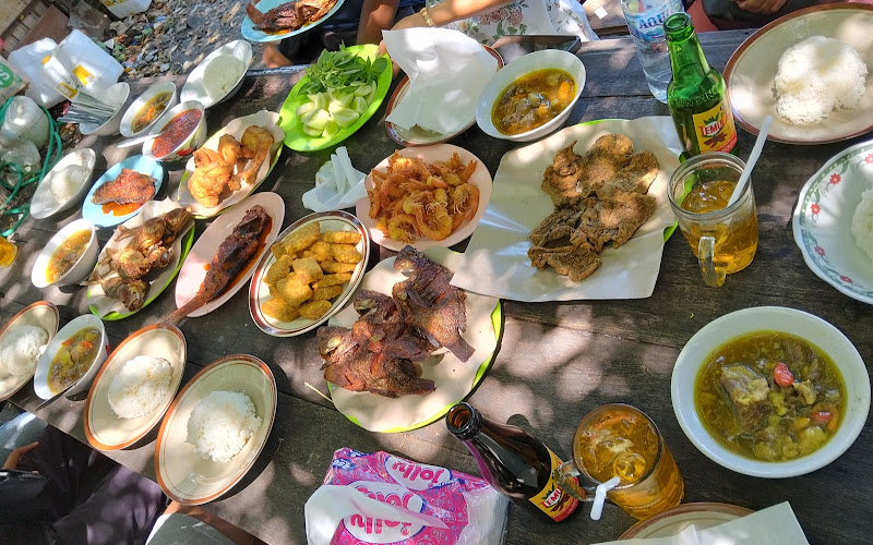 Warung Lalapan Bu Kasturi