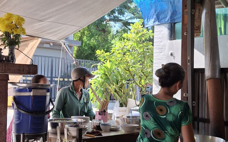 Quán Bún Cá - Sáu Sàng