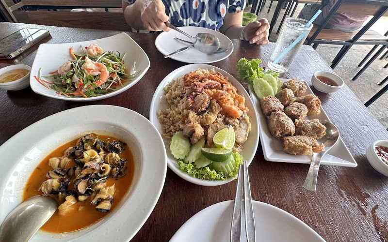 ร้านเจ๊หน่องแซ่บเวอร์ ปากน้ำประแส