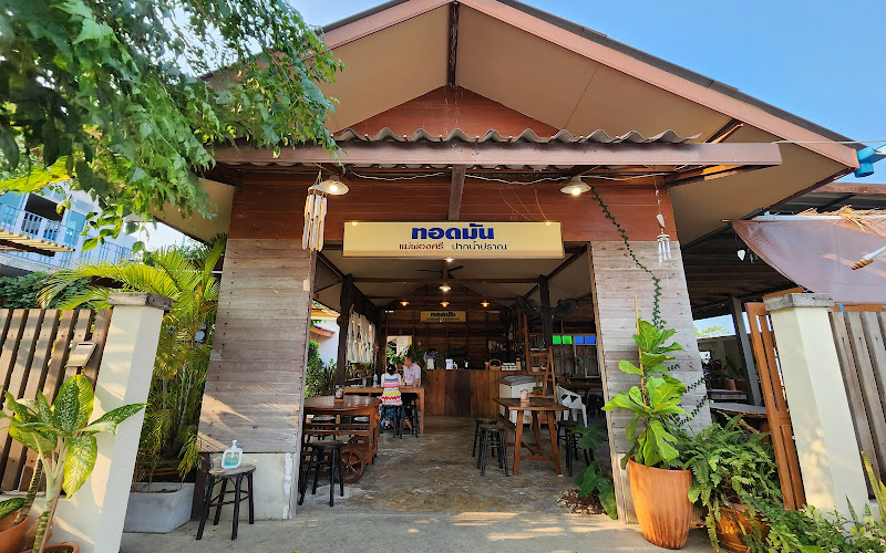 Todmun Maephongsti Paknampran