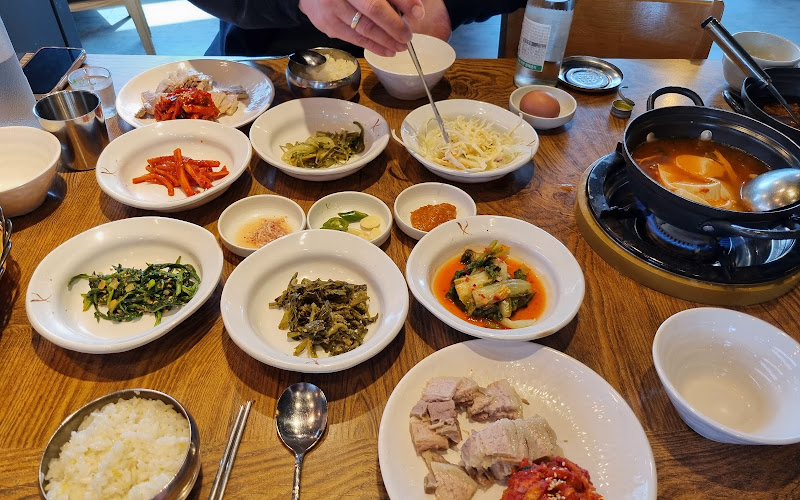 반하는보쌈&밥상 안양동편점