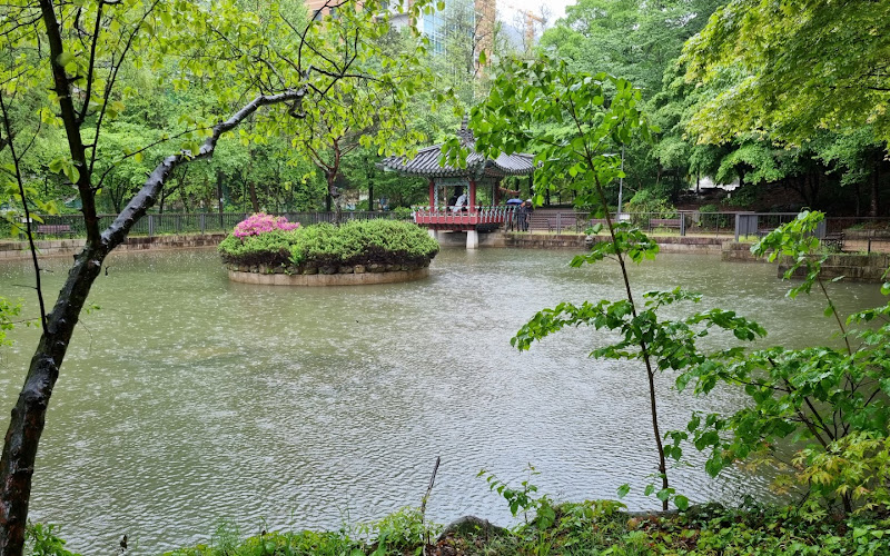 冠岳山公園