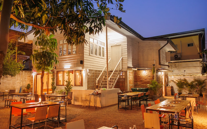 บ้านศิวรักษ์ โฮมเมด By หมูกระทะหน้าบ้านที่ลำปาง