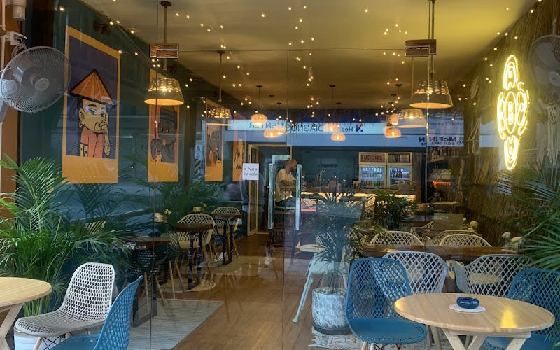 Buddies Gastrobar | SHAWARMA & BEER