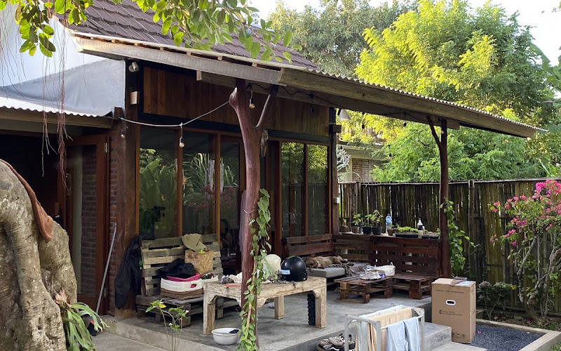 The Hike Uluwatu Bali