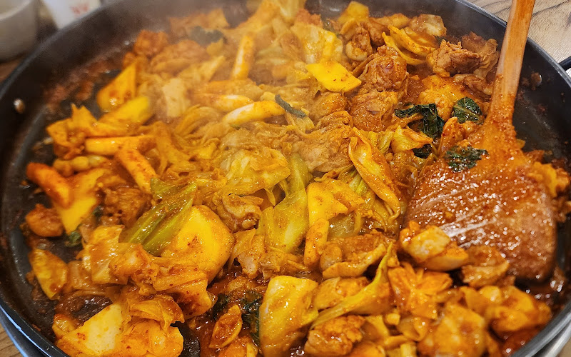 닭갈비봉천막국수