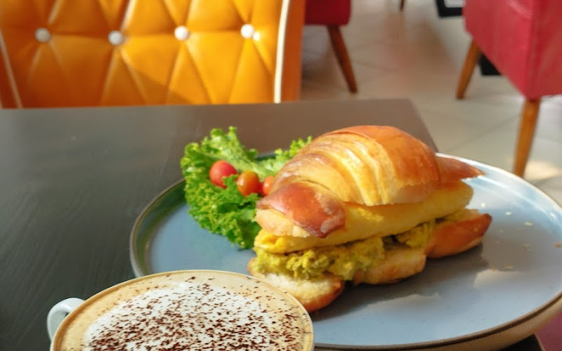 Ying's cafe (new location)