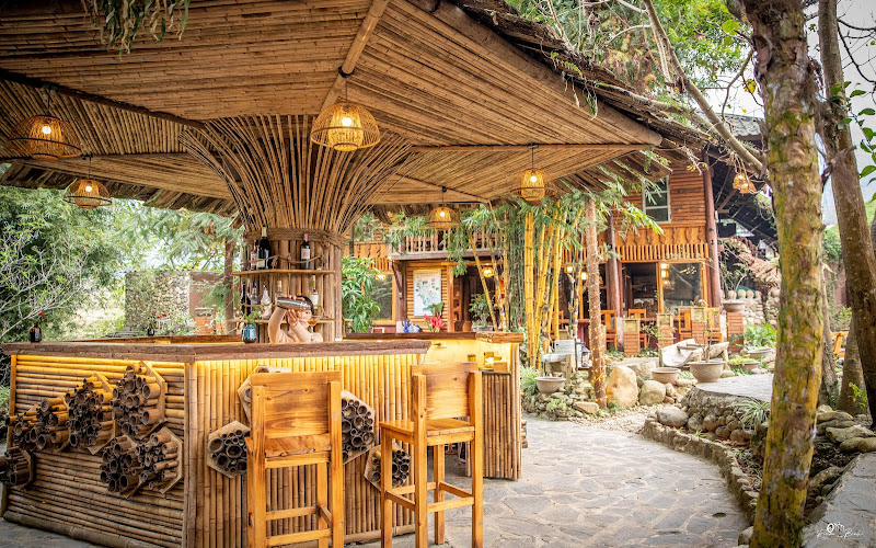 Sapa Riverside Restaurant & Café