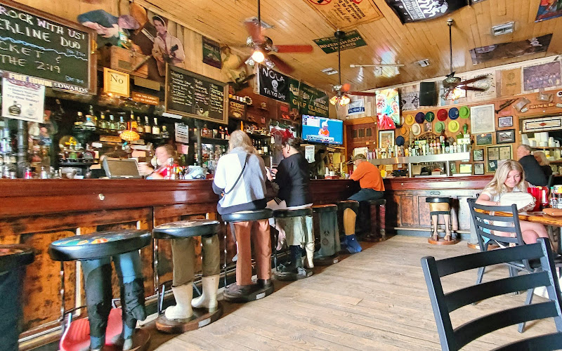 Rivershack Tavern