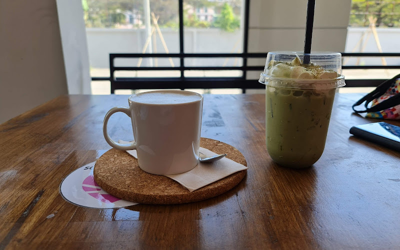 mambo studio and cafe