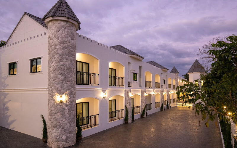 Paradise Resort at Sangkhla Buri