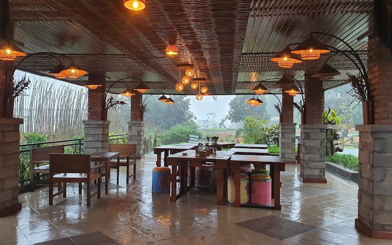 KAMPUNG BINGO RESTO & GLAMPING