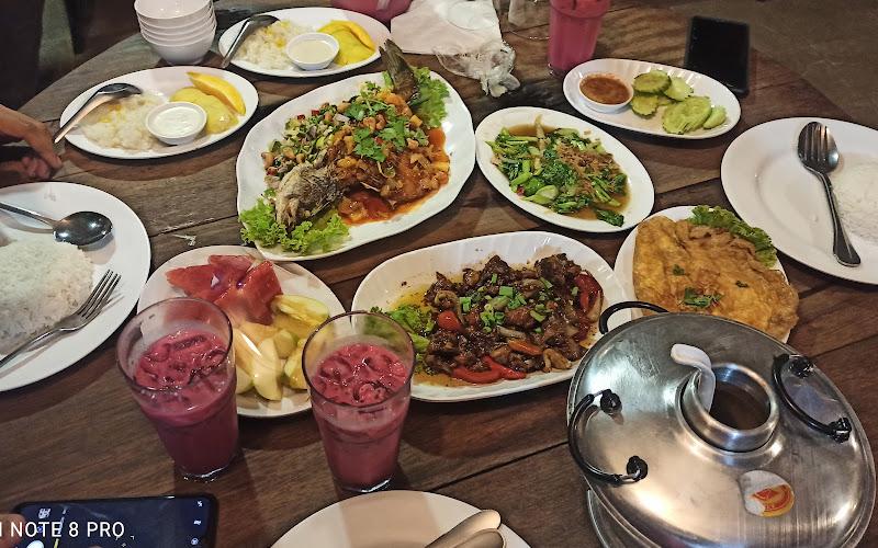 Nasi Ayam & Gulai Kawah Selama
