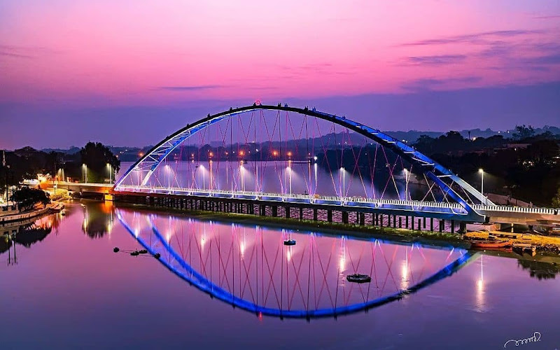 Rani kamlapati Statue