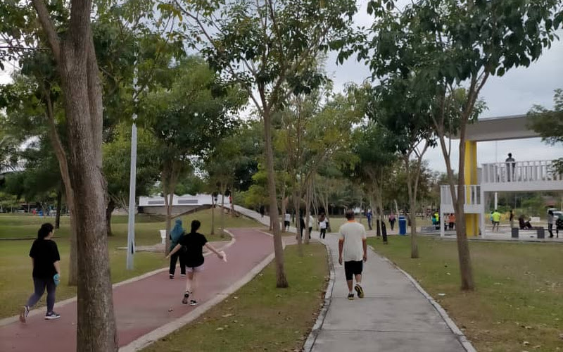 タマン・ペレンバ, アロー・スター