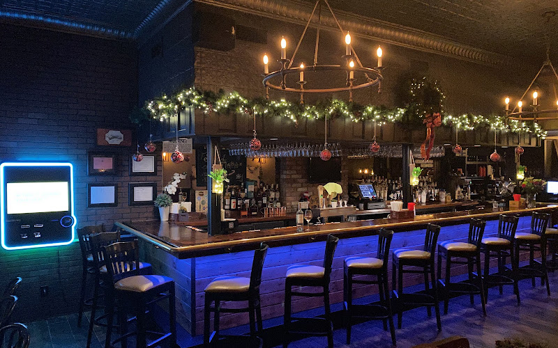 Off The Brook | Bistro & Cocktails