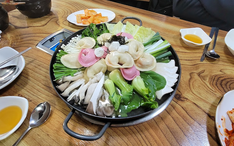 오월애만두전골