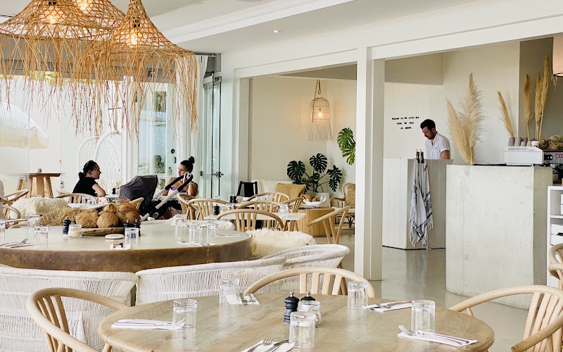 Little Bay Bar & Eatery