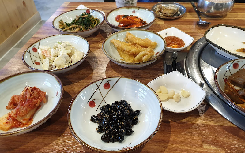 우미가든 참숯불구이 왕돼지갈비 쌈밥 인천 간석동