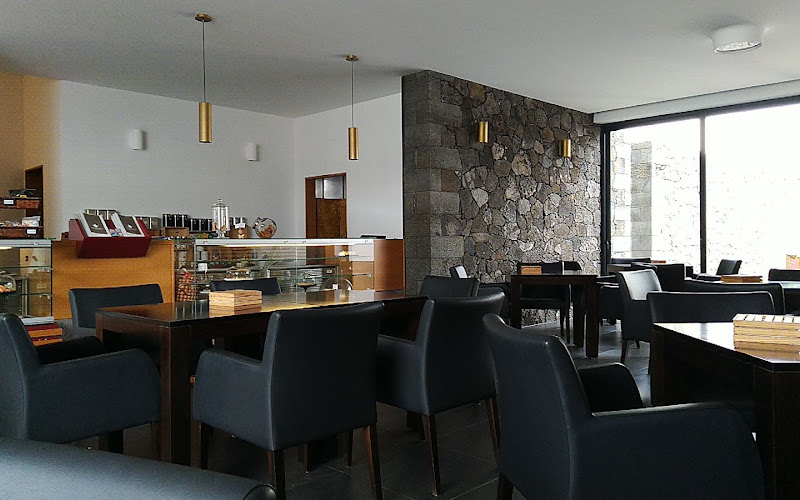 Atlântico Tea and Wine House