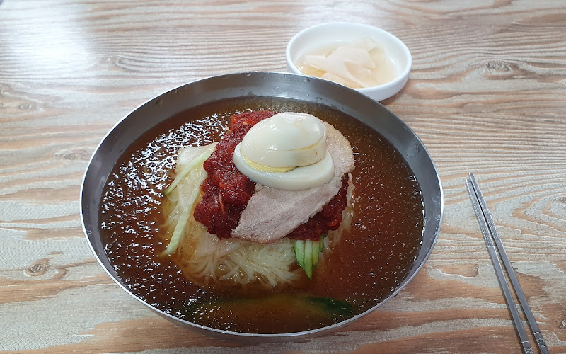 사철밀면
