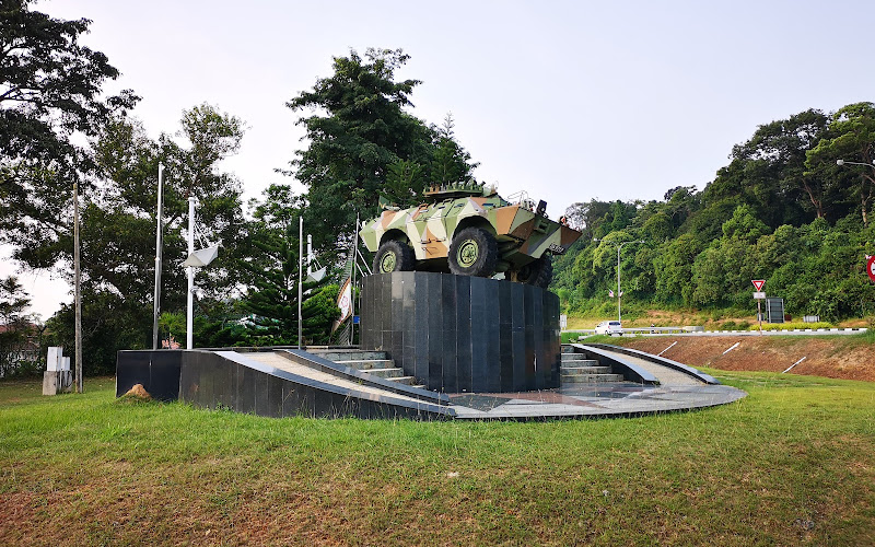 Bandar Tentera Darat Monument
