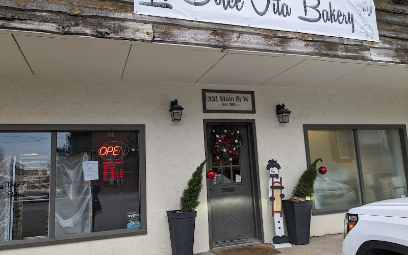 La Dolce Vita Bakery