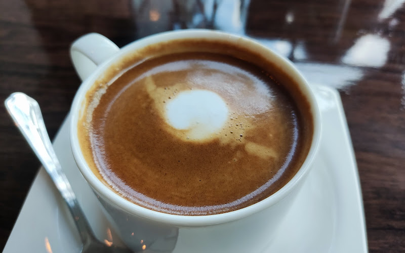 Kumsing House Cafe’ ‘N’ Eatery