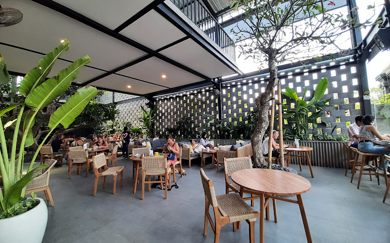 Brunch Club Pererenan