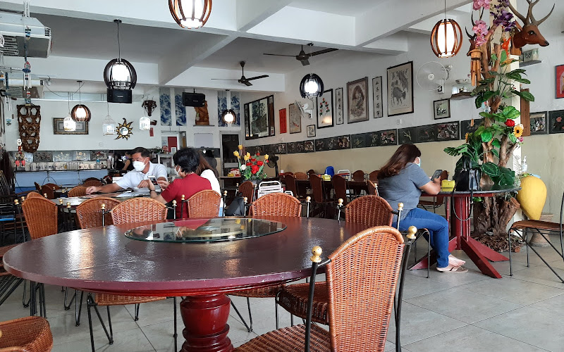 Golden Triangle Seafood Restaurant 金山角饭店