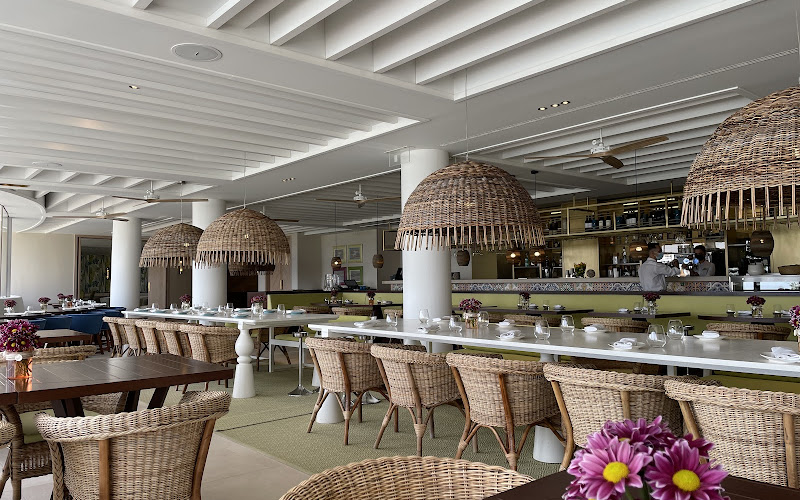 Whale Restaurant Vila Vita