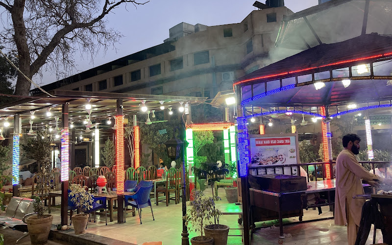 Namak Mandi Food Street