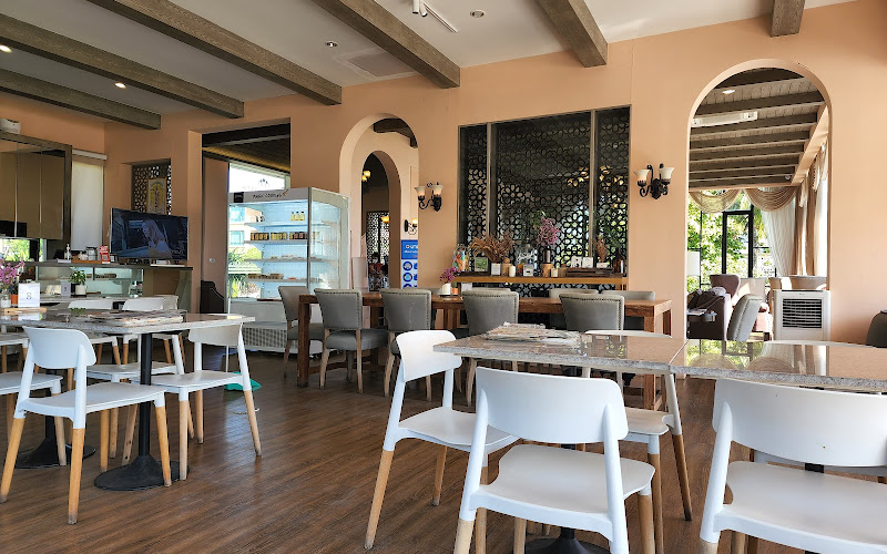 Eureka Beach Cafe Hua-Hin