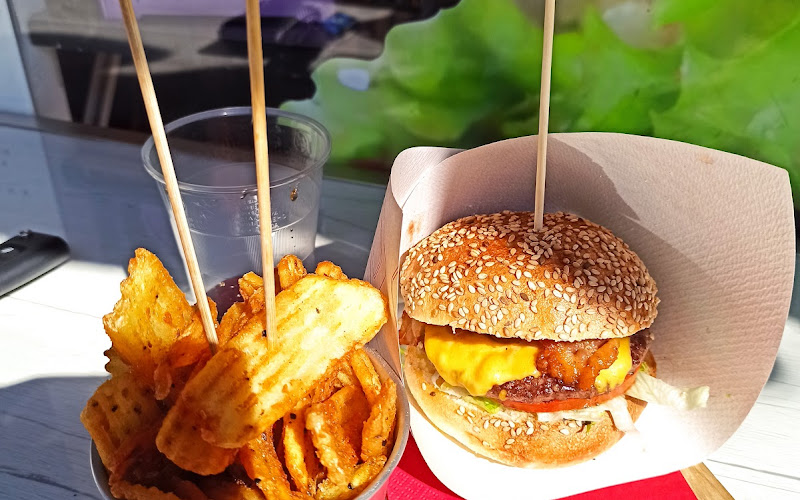 Maga's Burger & Fries