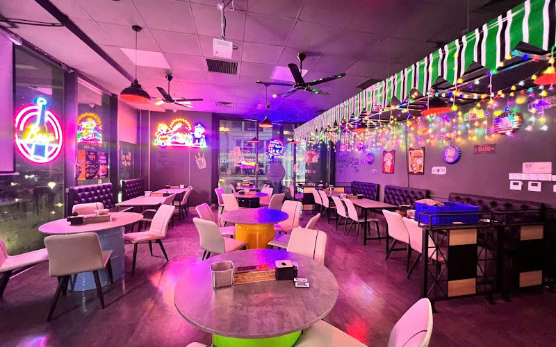 Hello Chicken Beer & Pocha Sunshine 헬로 치킨 선샤인