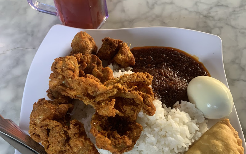 Gerai Tepi Jalan Pak Raja