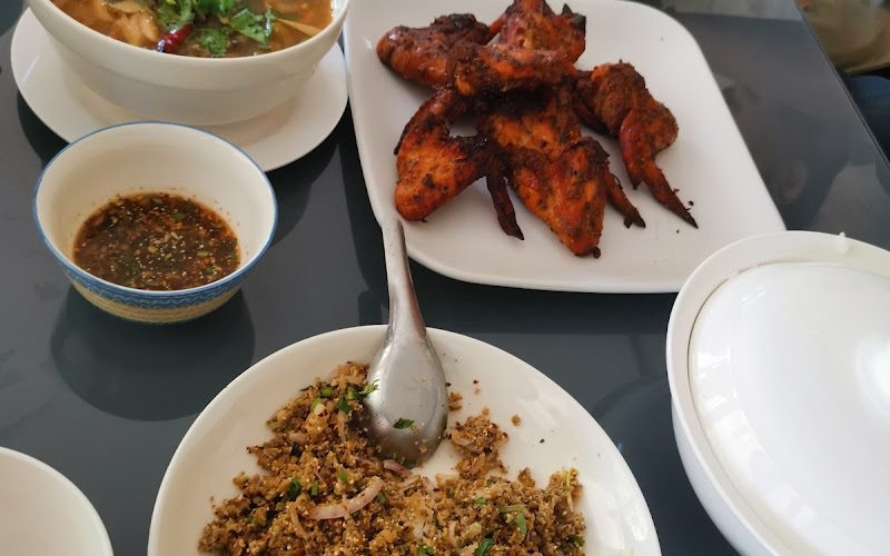 ร้านอาหารสวนร่มฉัตร