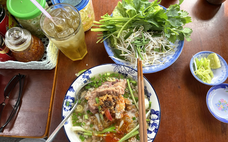 Hủ TÍU NAM VANG TƯ TRUNG