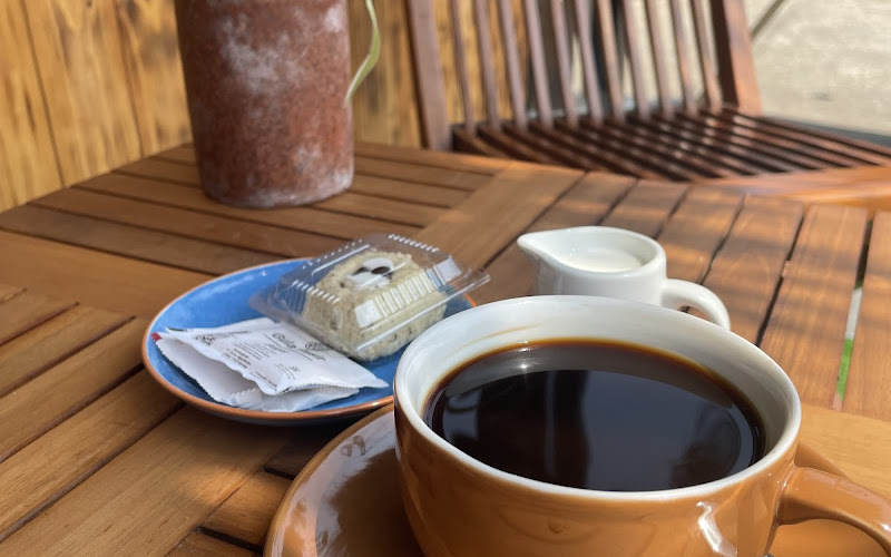 Rama Balian Surf & Coffee shop