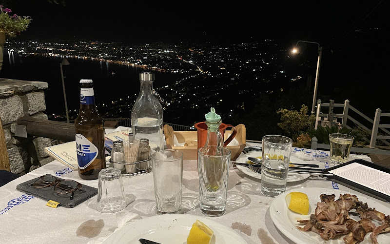 Ταβέρνα "Πετράλωνο"