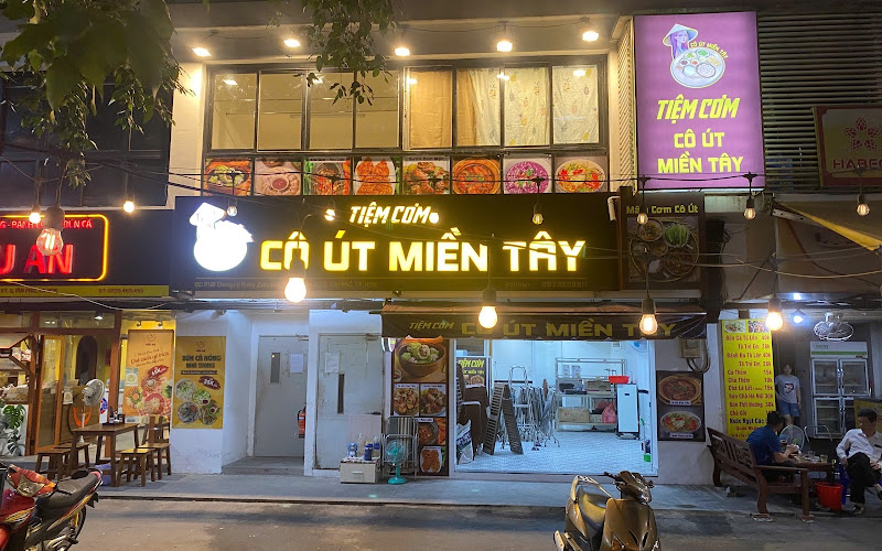 Tiệm cơm CÔ ÚT MIỀN TÂY