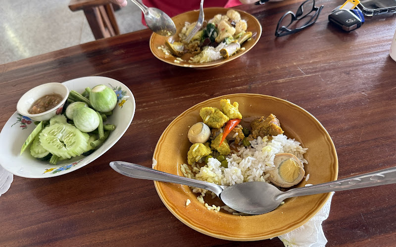 ข้าวแกงนครศรี ที่นี่...ปราณบุรี