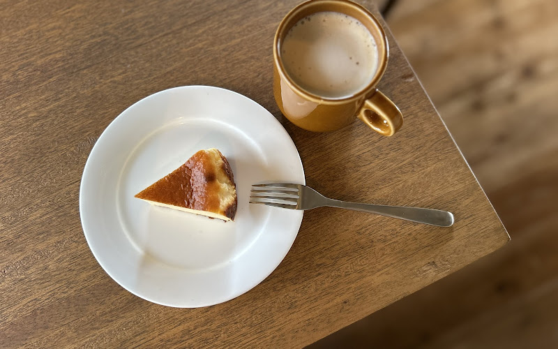 カフェと古道具 ハナモモ