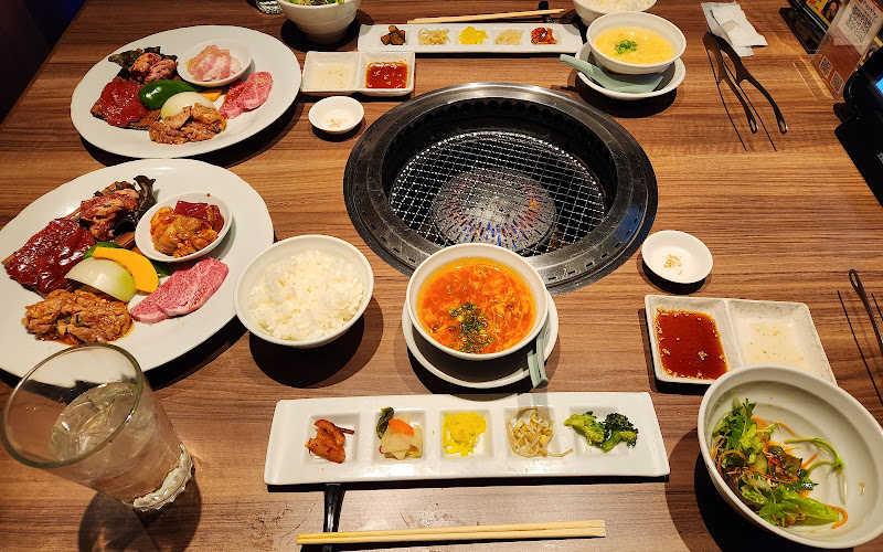 야키니쿠 니쿠덴 텐진/아카사카