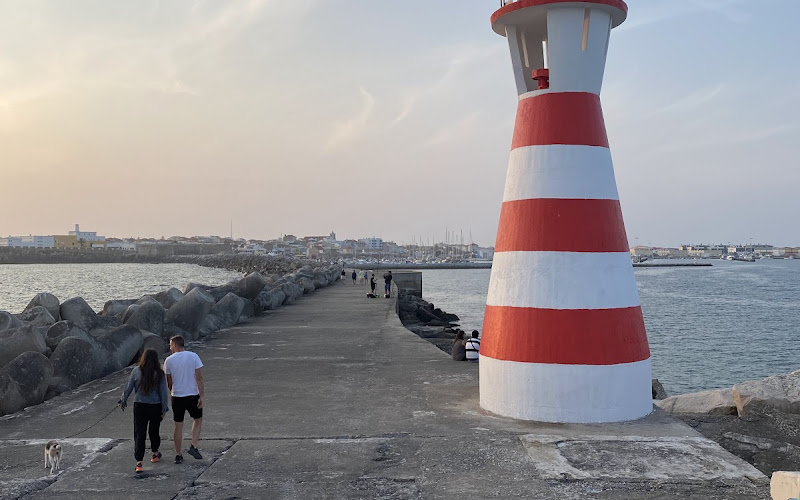 Monumento à Rendilheira de Peniche