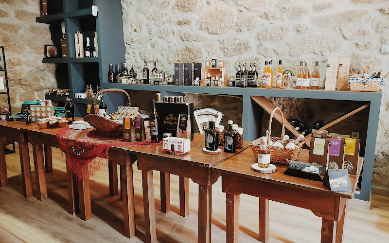 Crónicas da Vila Mercearia Gourmet e Petisqueira