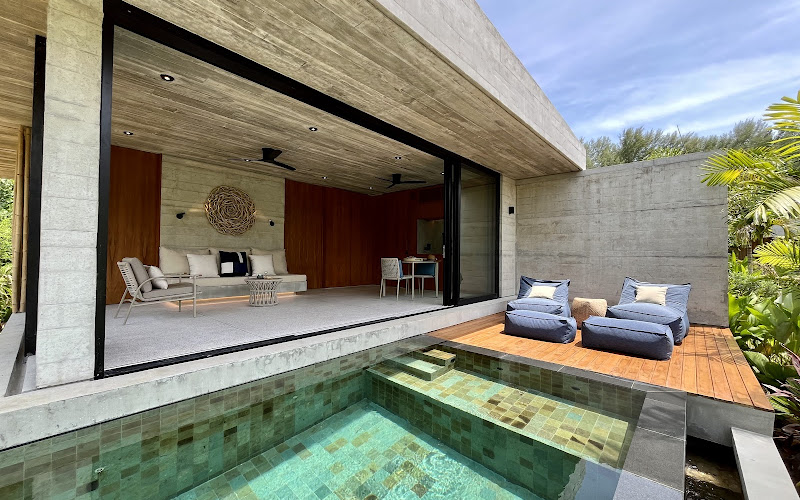 ケープ パカーラン ワーオ ウィルド ウェルネス エスケイプ